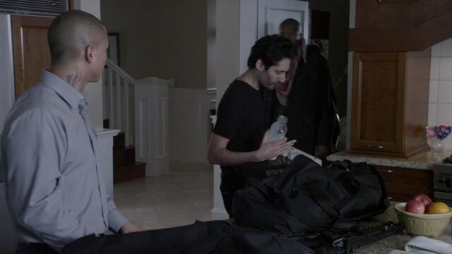 File:1x02 move your ass kellog.jpg