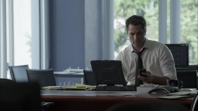 File:1x02 calling.jpg