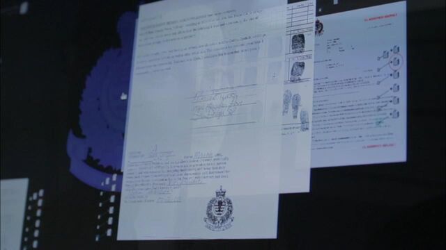 File:1x02 documents.jpg
