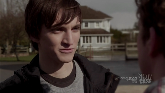 File:1x05 Julian 02.png