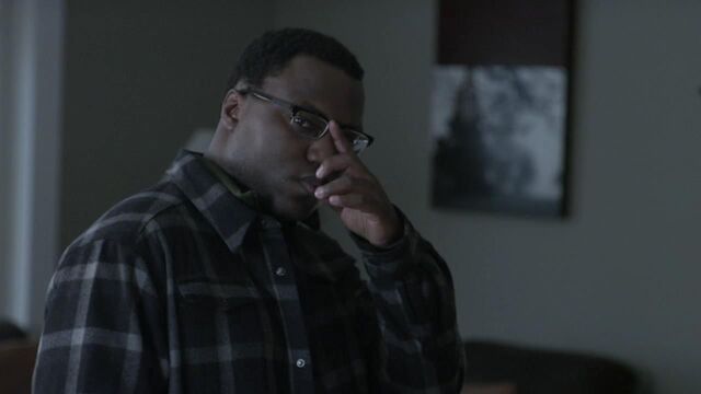 File:1x02 sht look.jpg