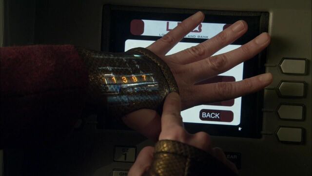 File:1x01 ATM.jpg