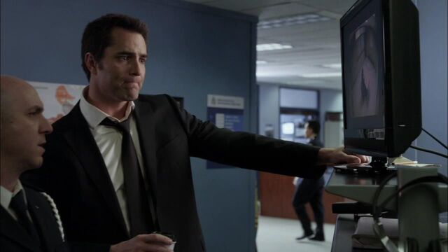 File:1x02 she's calm.jpg