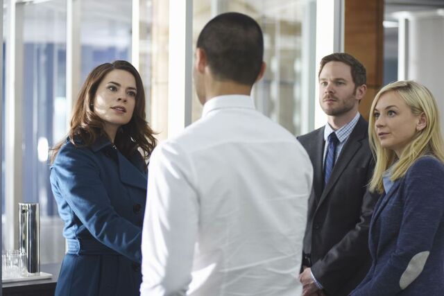 File:101 promo 143000 7549 Hayes Frankie Sam Tess.jpg