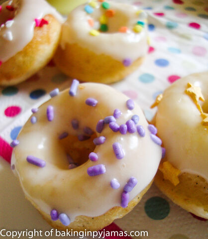 File:Vanilla-bean-mini-doughnuts-4.jpg