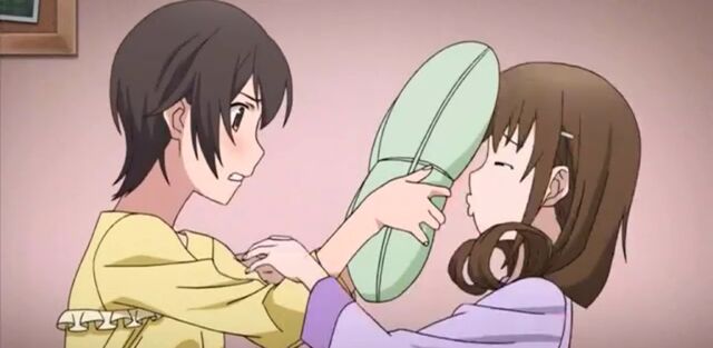 File:Naomi-seiko-pillow-2.jpg