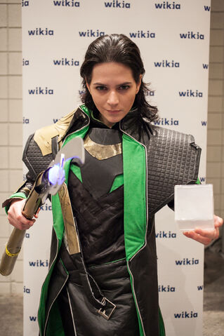File:Loki NYCC.jpg