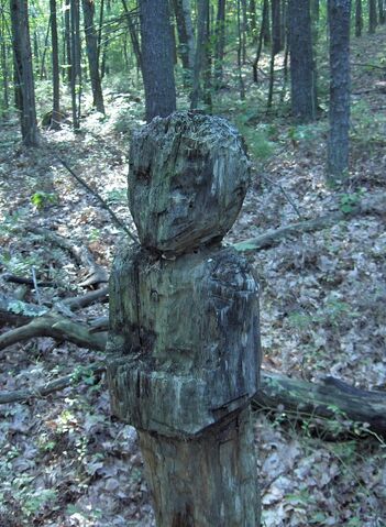 File:RockyHillWoodCarving3.jpg