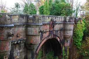 Overtoun bridge