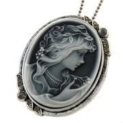 Jennifer Cameo