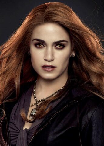 Ficheiro:Rosalie Hale.jpg