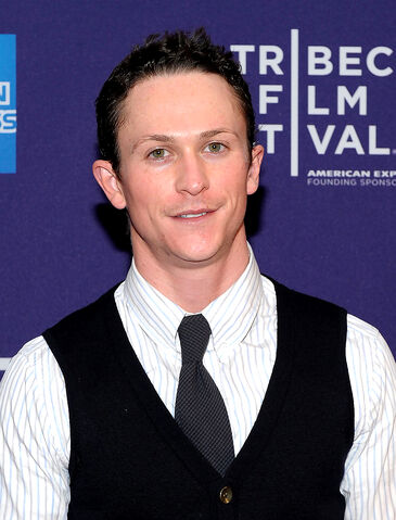 File:Jonathan Tucker.jpg