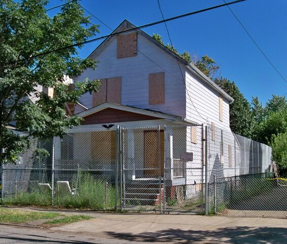 File:2207 Seymour Ave.jpg