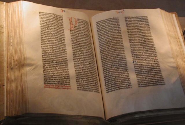 Arquivo:Gutenberg Bible.jpg