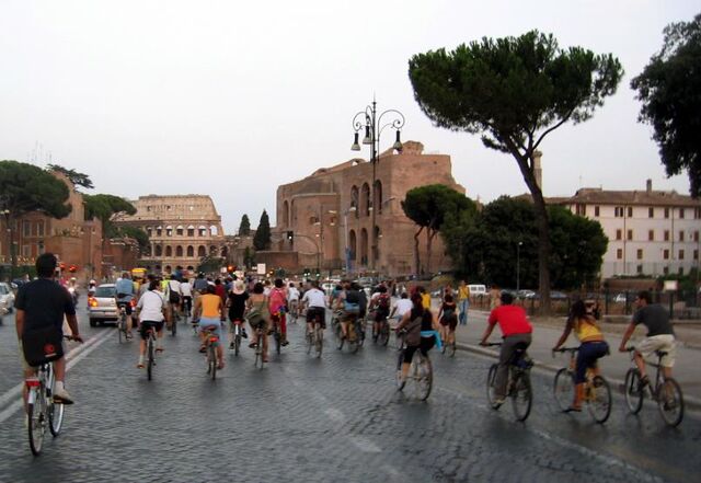 File:Critical Mass, Rome, July 29, 2005.jpg