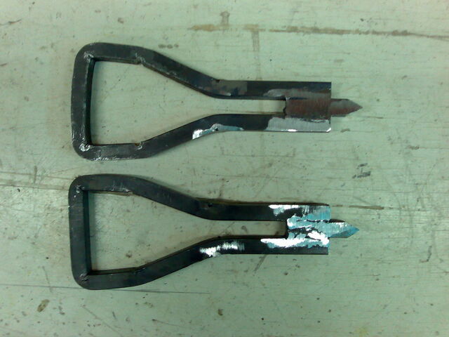 File:Making the sideplates-19.jpg