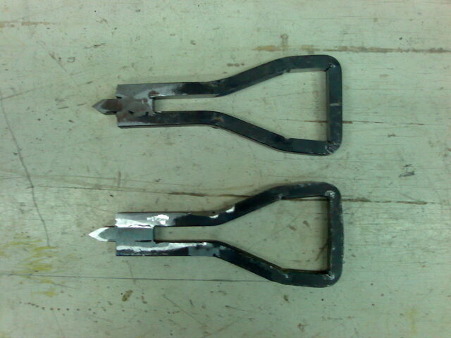 File:Making the sideplates-21.jpg
