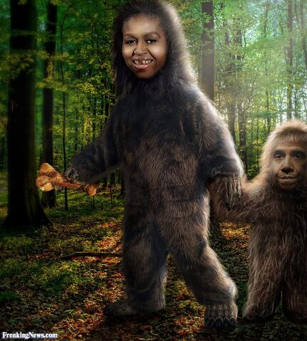 File:Little-Bigfoot-with-his-mother--100470.jpg