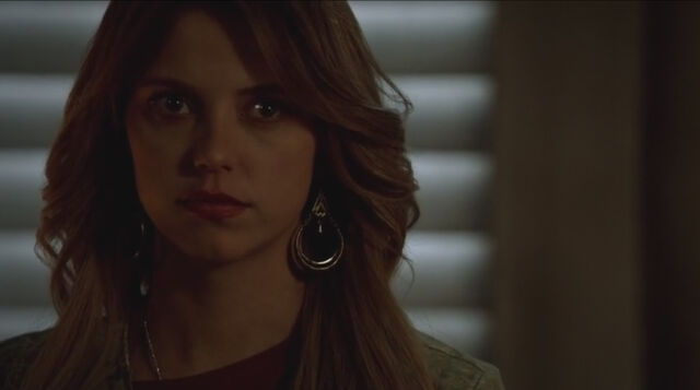 File:Originals-2x16-save-my-soul-1.jpg