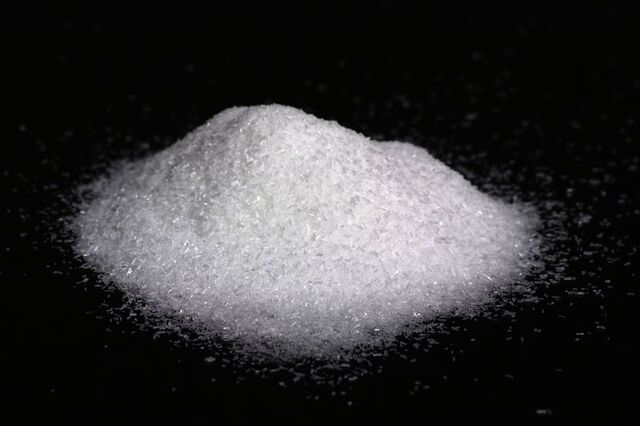 File:Monosodium glutamate crystals.jpg