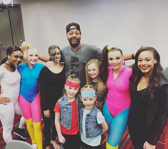 File:719 Girls in duet costumes with Jimmy.jpg
