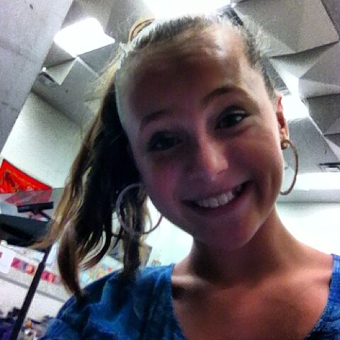File:Bella Recital Selfie.jpg