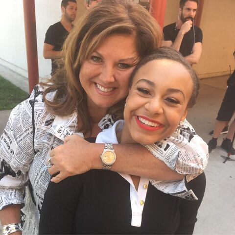 File:706 Abby and Nia.jpg