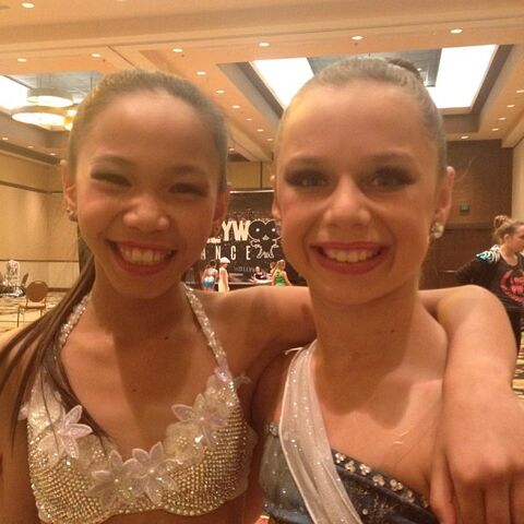 File:Lexine and Talia at ihollywood 2013-01-05.jpg
