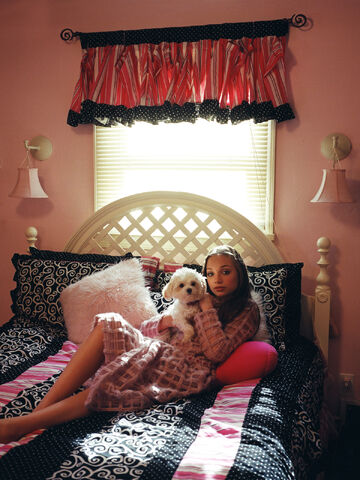 File:Maddie Elle Magazine 1.jpg