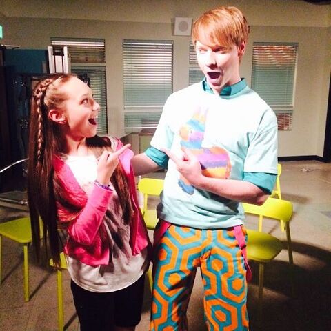 File:Maddie Austin & Ally 3.jpg