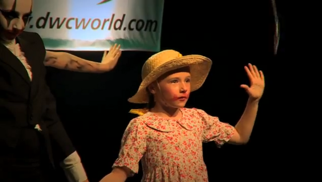 File:Dance Mums group 11.png