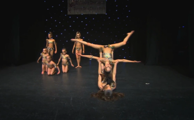 File:Dance Mums group 1.png