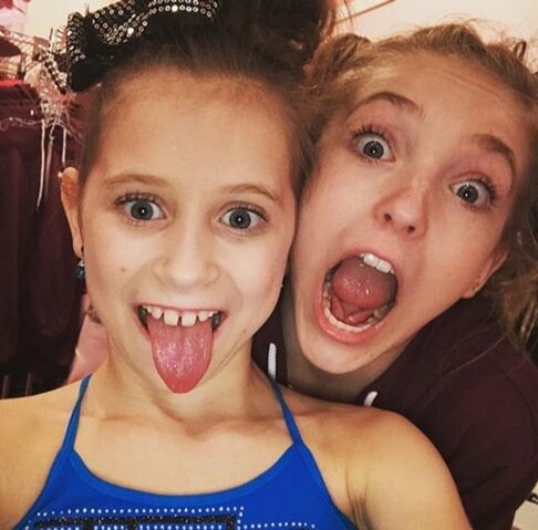 File:710 Brynn and Elliana.jpg