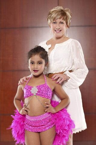 File:Vivi-anne-stein-dance-moms.jpg