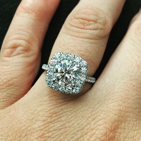 File:Kiras ring - 3June2015.jpg