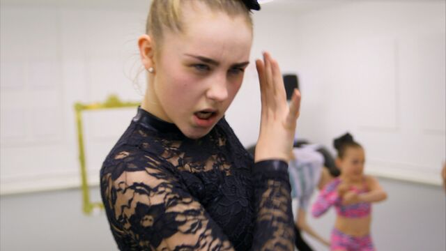 File:Dance Mums 201 Sam.jpg