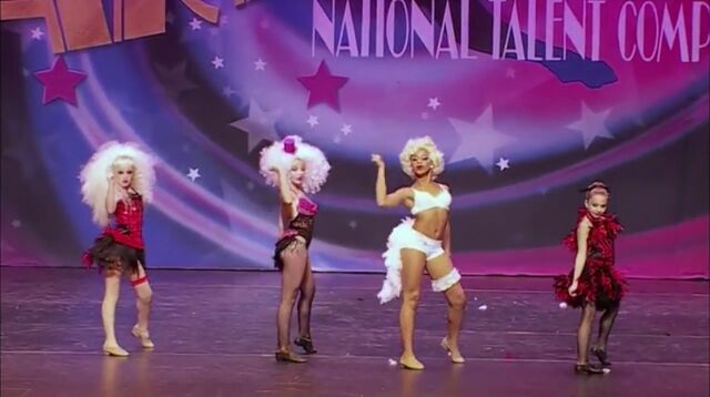 File:Moulinrougue.jpeg