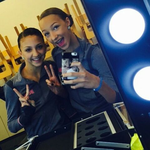 File:Tessa and Ava 2015-05-15.jpg