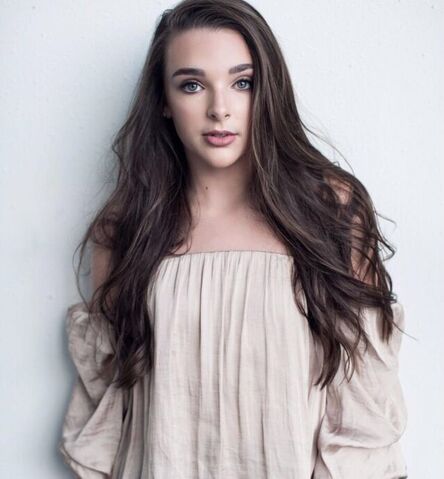 File:Kendall Vertes Bonnie Nichoalds 2016 (1).jpg