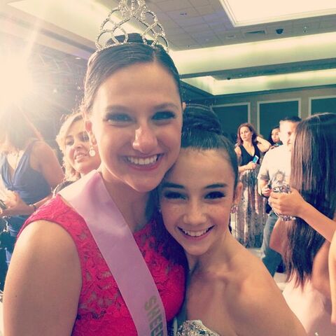 File:Nina and Kamryn.jpg