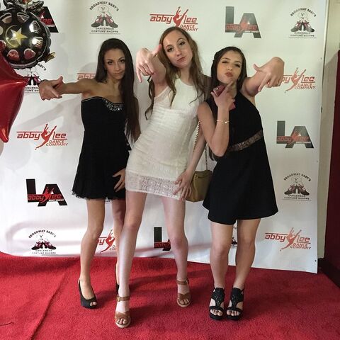 File:Tessa Chloe Ashtin ALDC LA.jpg