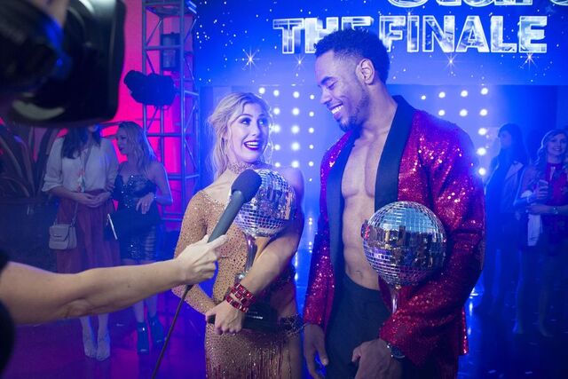 File:Rashad and Emma S24 Week 10 Finale Night 2 2.jpg