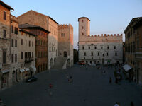 Todi square z01