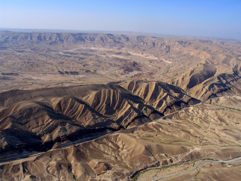 Makhtesh gadol.jpg