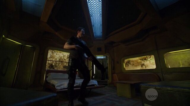 File:S01e01 255.jpg