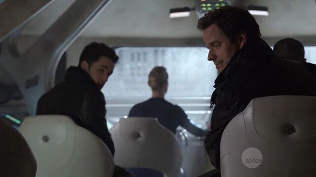 File:S01e01 439.jpg