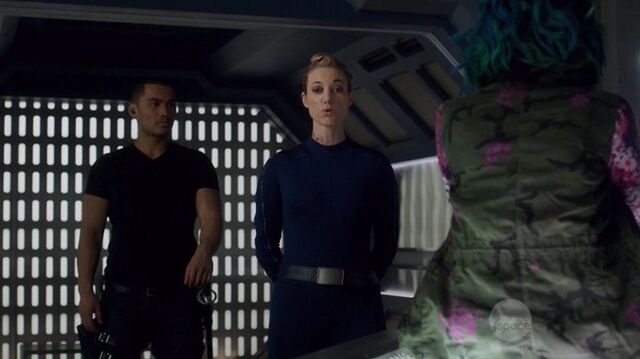 File:S01e01 352.jpg