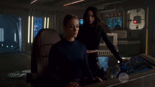 File:S01e01 303.jpg