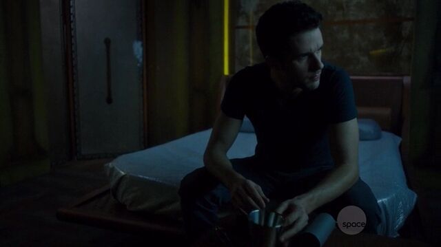 File:S01e01 406.jpg