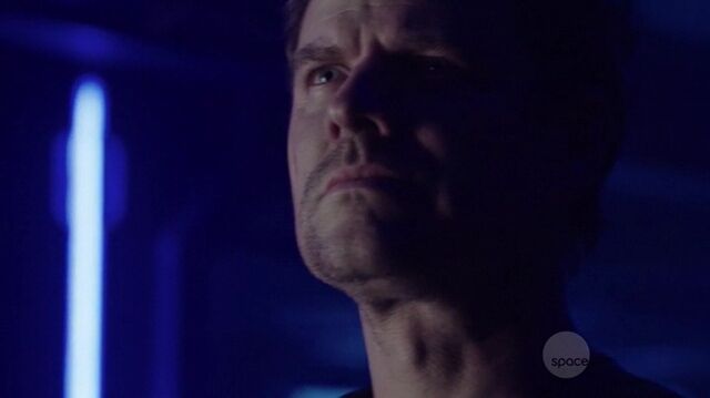 File:S01e01 382.jpg